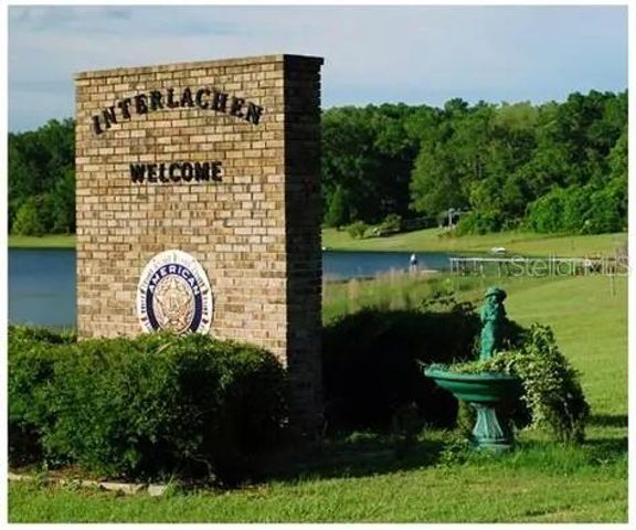 215 ROYAL AVENUE, Interlachen, FL 32148