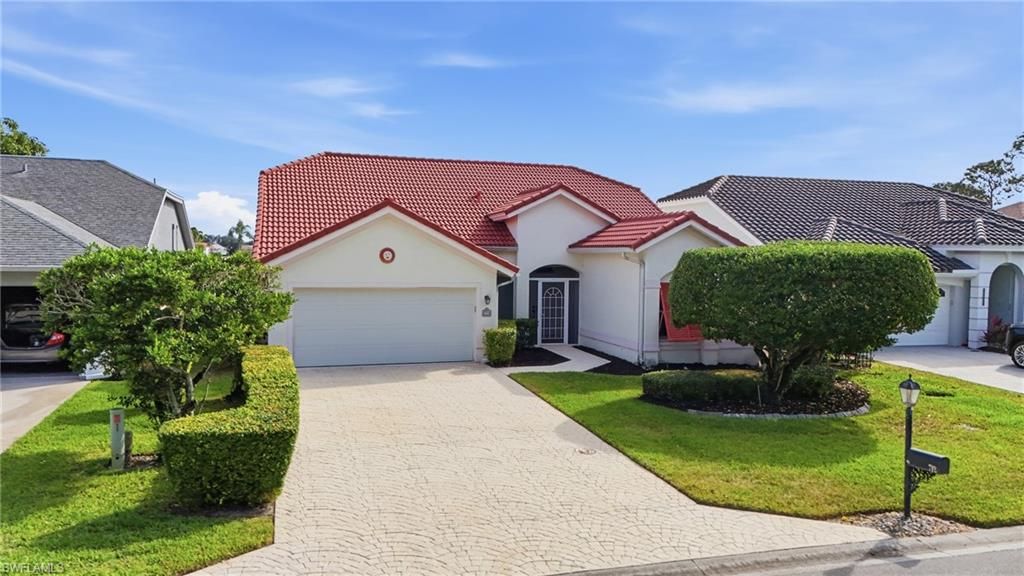 712 Lambton LN, Naples, FL 34104