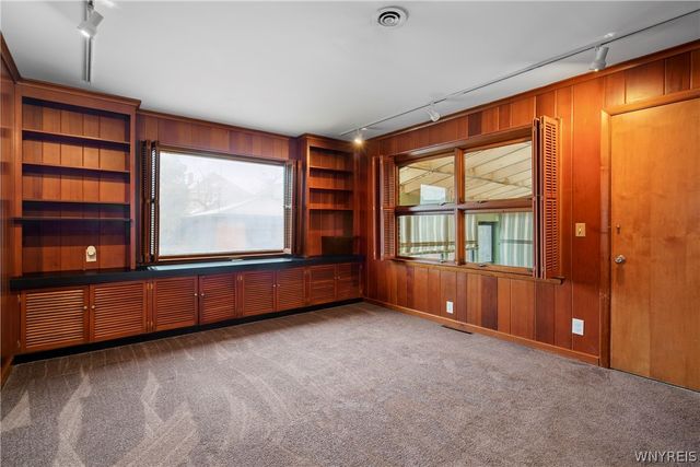 1060 Amherst Street, Buffalo, NY 14216