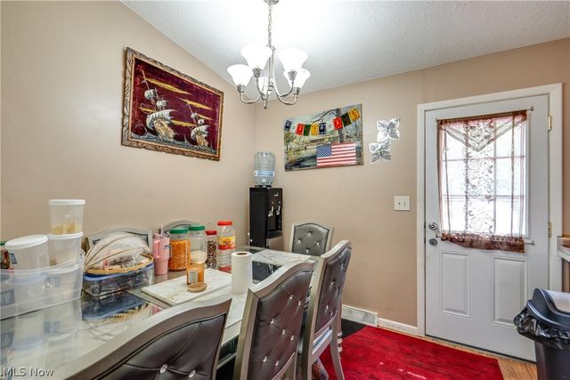 1637 Vicgross Avenue, Akron, OH 44310