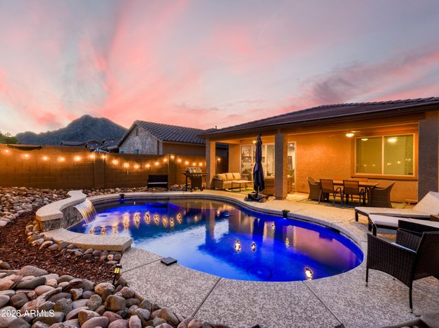 4459 W FEDERAL Way, San Tan Valley, AZ 85144