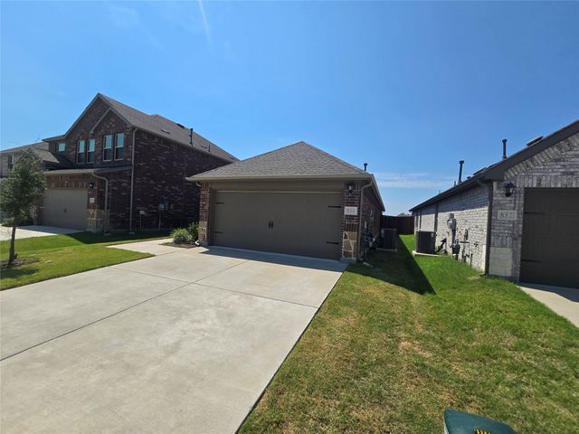 856 Good Cheer Lane, Lavon, TX 75166