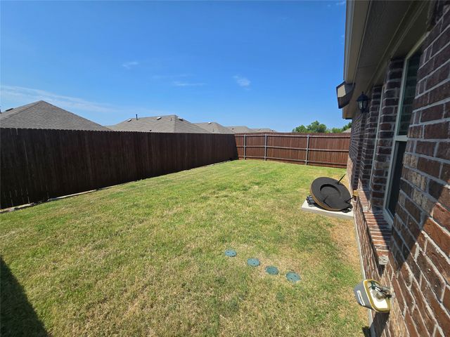 856 Good Cheer Lane, Lavon, TX 75166