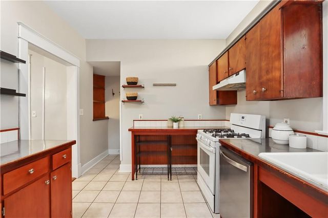 4125 Charlotte Street, Kansas City, MO 64110