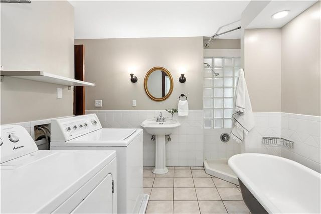 4125 Charlotte Street, Kansas City, MO 64110