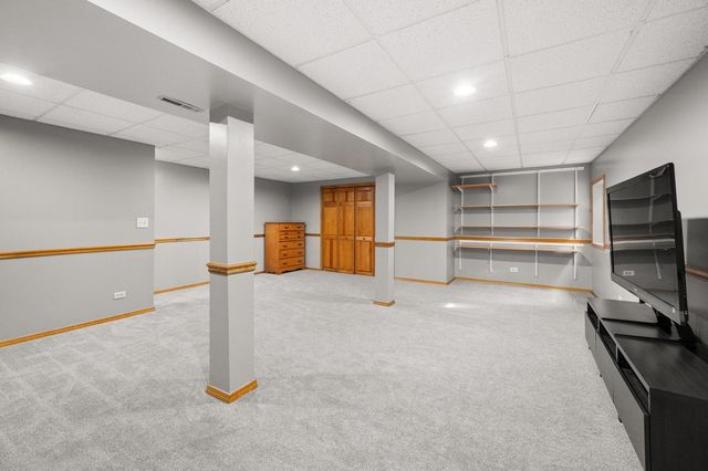 399 Catbird Lane, Deerfield, IL 60015