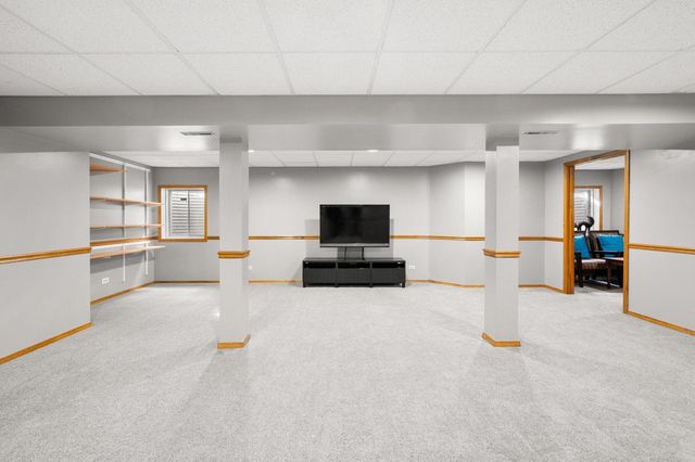 399 Catbird Lane, Deerfield, IL 60015