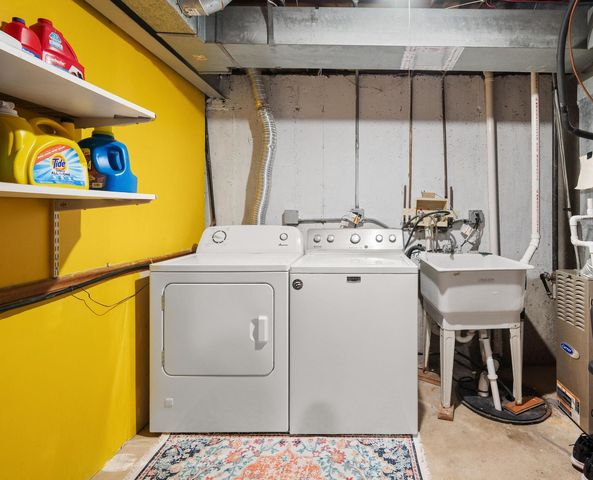 399 Catbird Lane, Deerfield, IL 60015