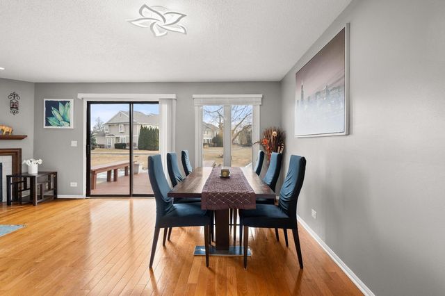 399 Catbird Lane, Deerfield, IL 60015