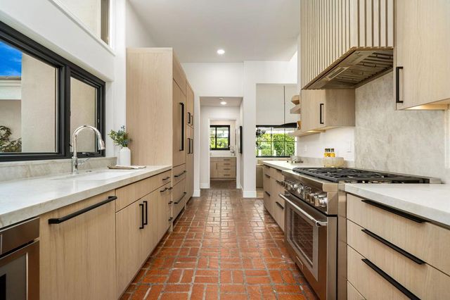 48721 San Vicente Street, La Quinta, CA 92253