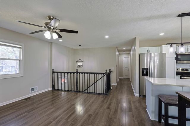 525 N Stevenson Street, Olathe, KS 66061