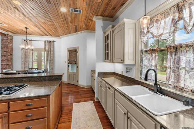 2391 St Andrews Ave, Zachary, LA 70791