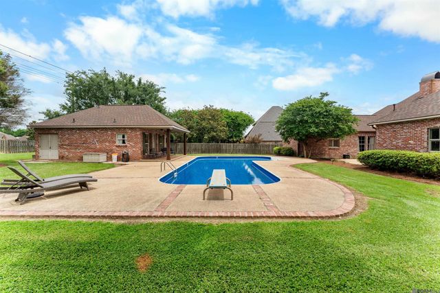 2391 St Andrews Ave, Zachary, LA 70791