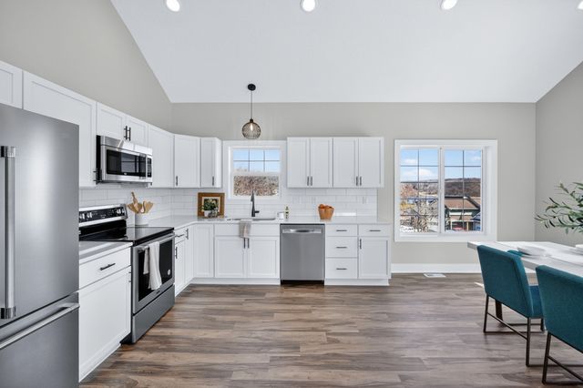 8479 Lakeshore Drive, Dexter, IA 50070
