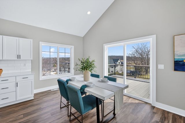 8479 Lakeshore Drive, Dexter, IA 50070