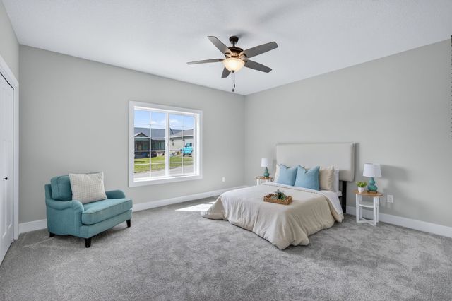 8479 Lakeshore Drive, Dexter, IA 50070