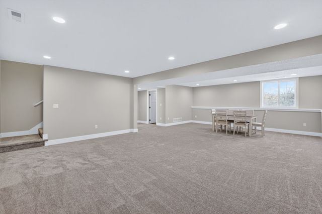 8479 Lakeshore Drive, Dexter, IA 50070