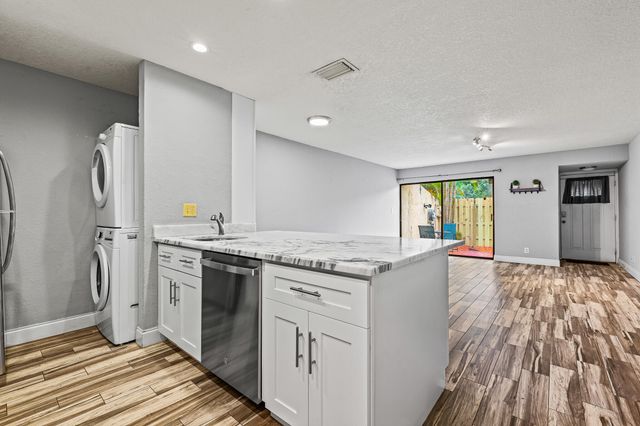 7739 Balboa Street 7739, Sunrise, FL 33351