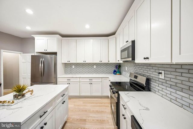 1626 HOLLINS ST, Baltimore, MD 21223