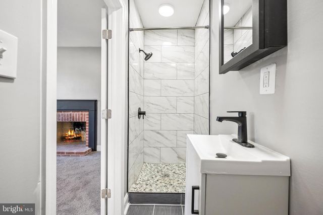 1626 HOLLINS ST, Baltimore, MD 21223
