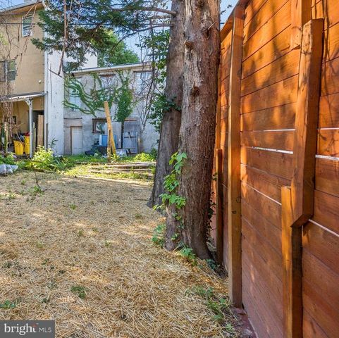 1626 HOLLINS ST, Baltimore, MD 21223