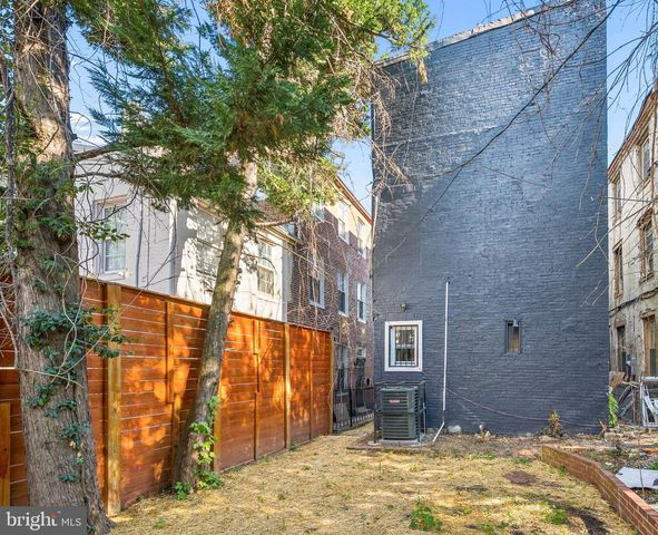 1626 HOLLINS ST, Baltimore, MD 21223