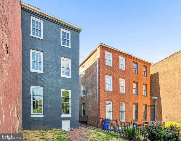 1626 HOLLINS ST, Baltimore, MD 21223