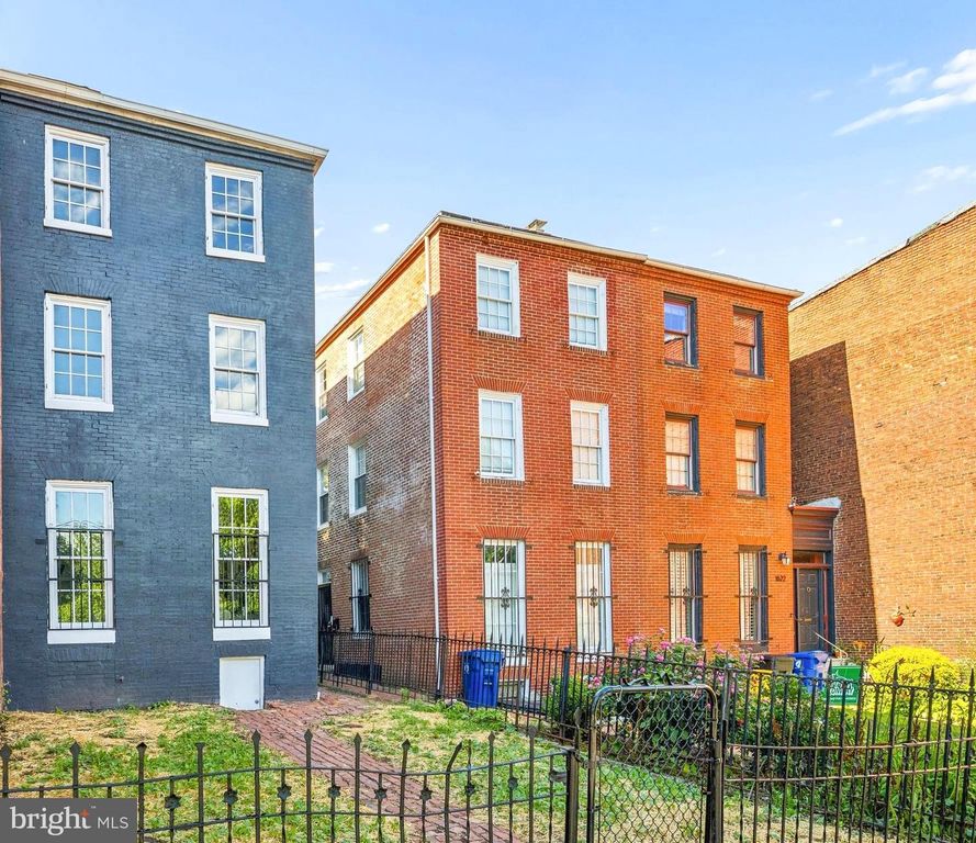 1626 HOLLINS ST, Baltimore, MD 21223