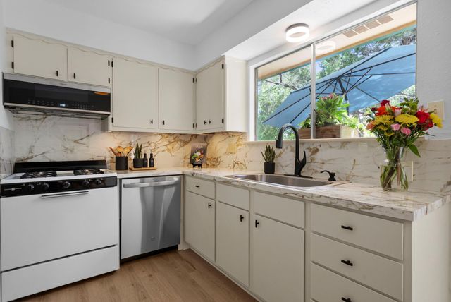 7803 Creekmere LN, Austin, TX 78748