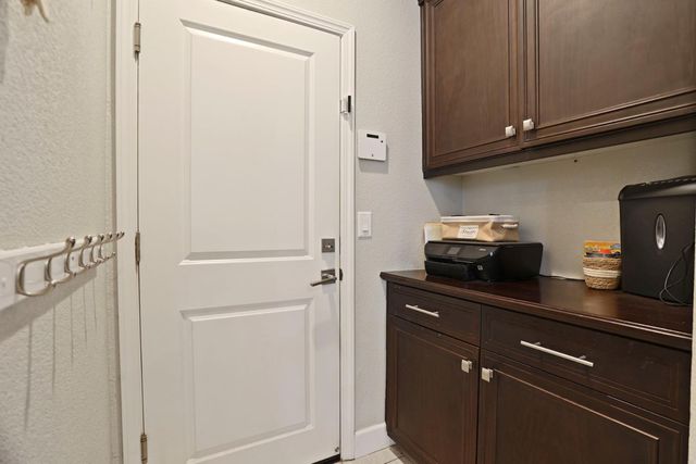 185 Jubilee Ln, Lodi, CA 95242