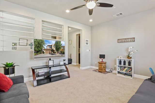 185 Jubilee Ln, Lodi, CA 95242