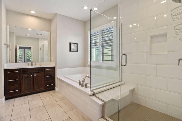 185 Jubilee Ln, Lodi, CA 95242