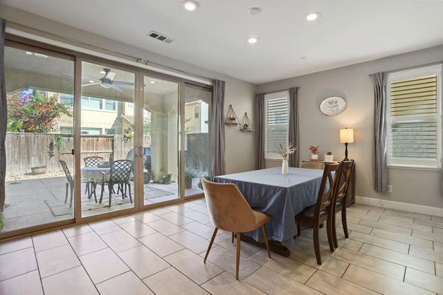 185 Jubilee Ln, Lodi, CA 95242