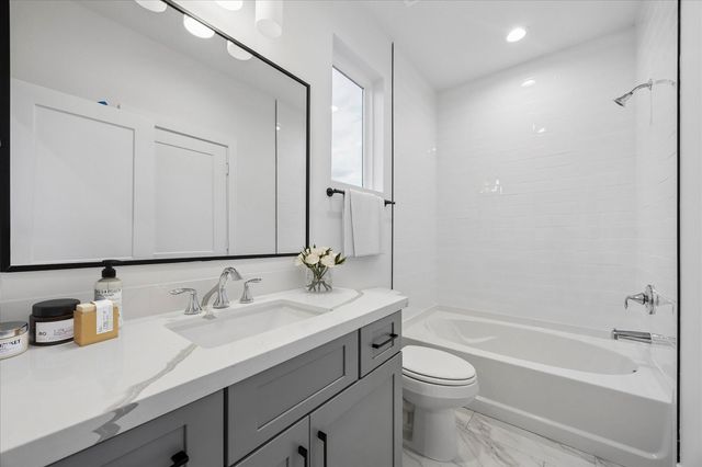1906 Luna Woods Lane, Houston, TX 77055