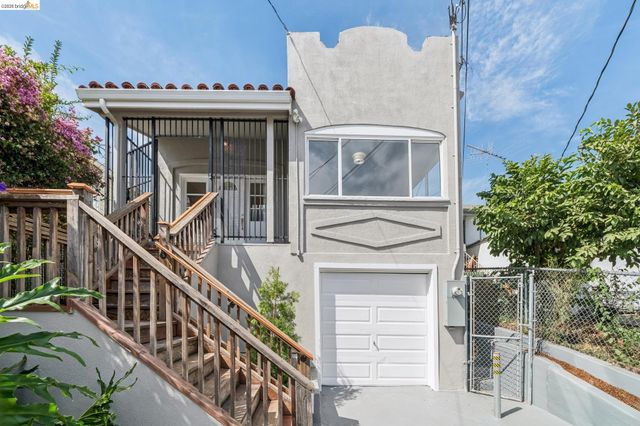 2229 21St Ave, Oakland, CA 94606