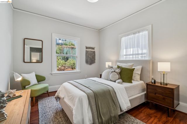 2229 21St Ave, Oakland, CA 94606