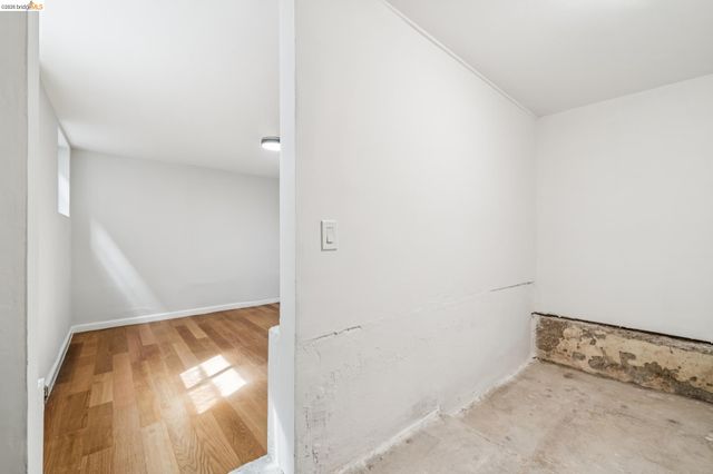 2229 21St Ave, Oakland, CA 94606