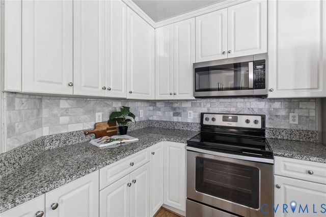 15919 Hampton Summit Dr, Chesterfield, VA 23832