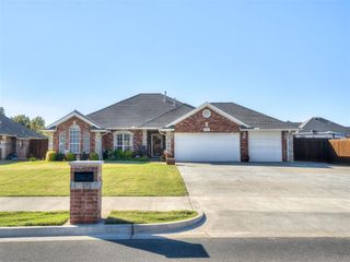 401 S Bryant Avenue, Moore, OK 73160