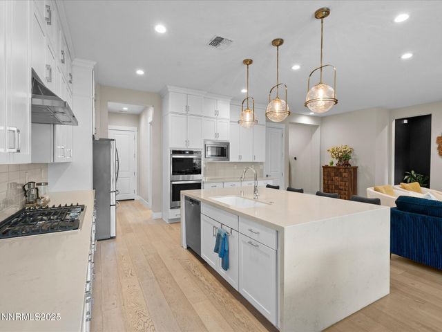 15026 Iron River Drive, Reno, NV 89521