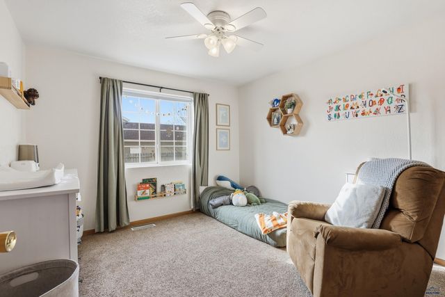 645 EARLEEN ST, Rapid City, SD 57701