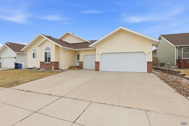 645 EARLEEN ST, Rapid City, SD 57701