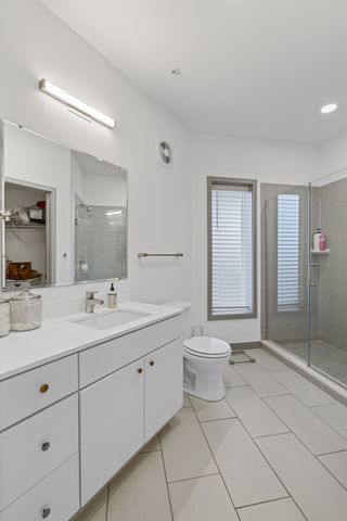 400 Herron Dr Apt 210, Nashville, TN 37210
