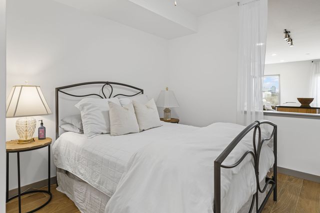 400 Herron Dr Apt 210, Nashville, TN 37210