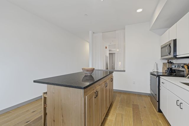 400 Herron Dr Apt 210, Nashville, TN 37210