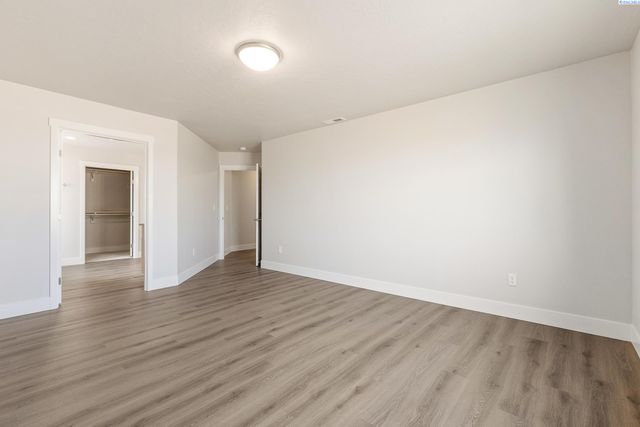 6809 Brooks Ave, Pasco, WA 99301