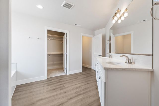 6809 Brooks Ave, Pasco, WA 99301