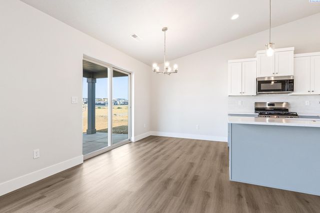 6809 Brooks Ave, Pasco, WA 99301