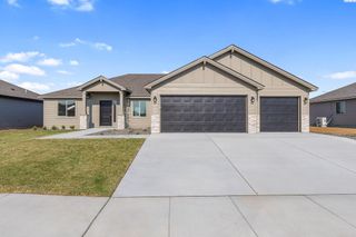 6809 Brooks Ave, Pasco, WA 99301