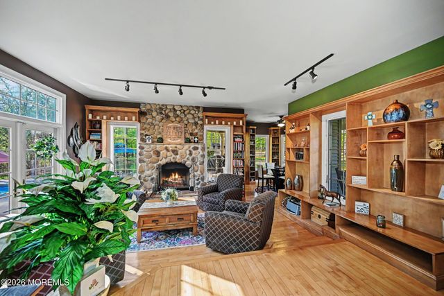 6 Carousel Court, Millstone, NJ 08510